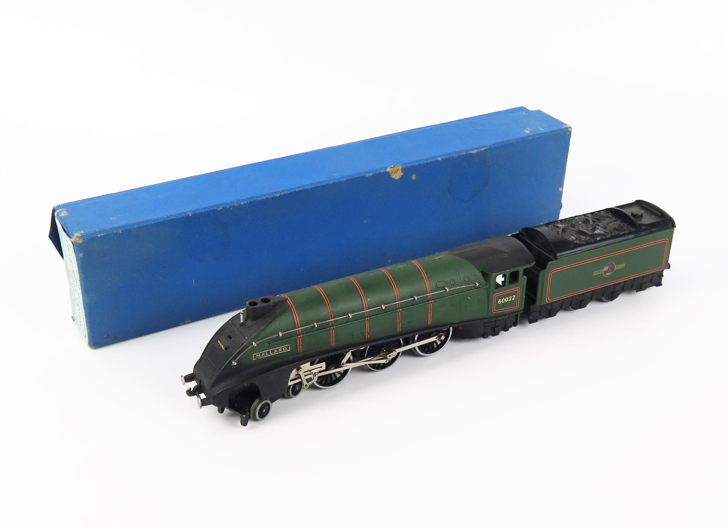 Hornby Dublo OO Gauge 3 Rail No. 3211 'MALLARD' Locomotive and Tender. BR Green 60022 - excellent (