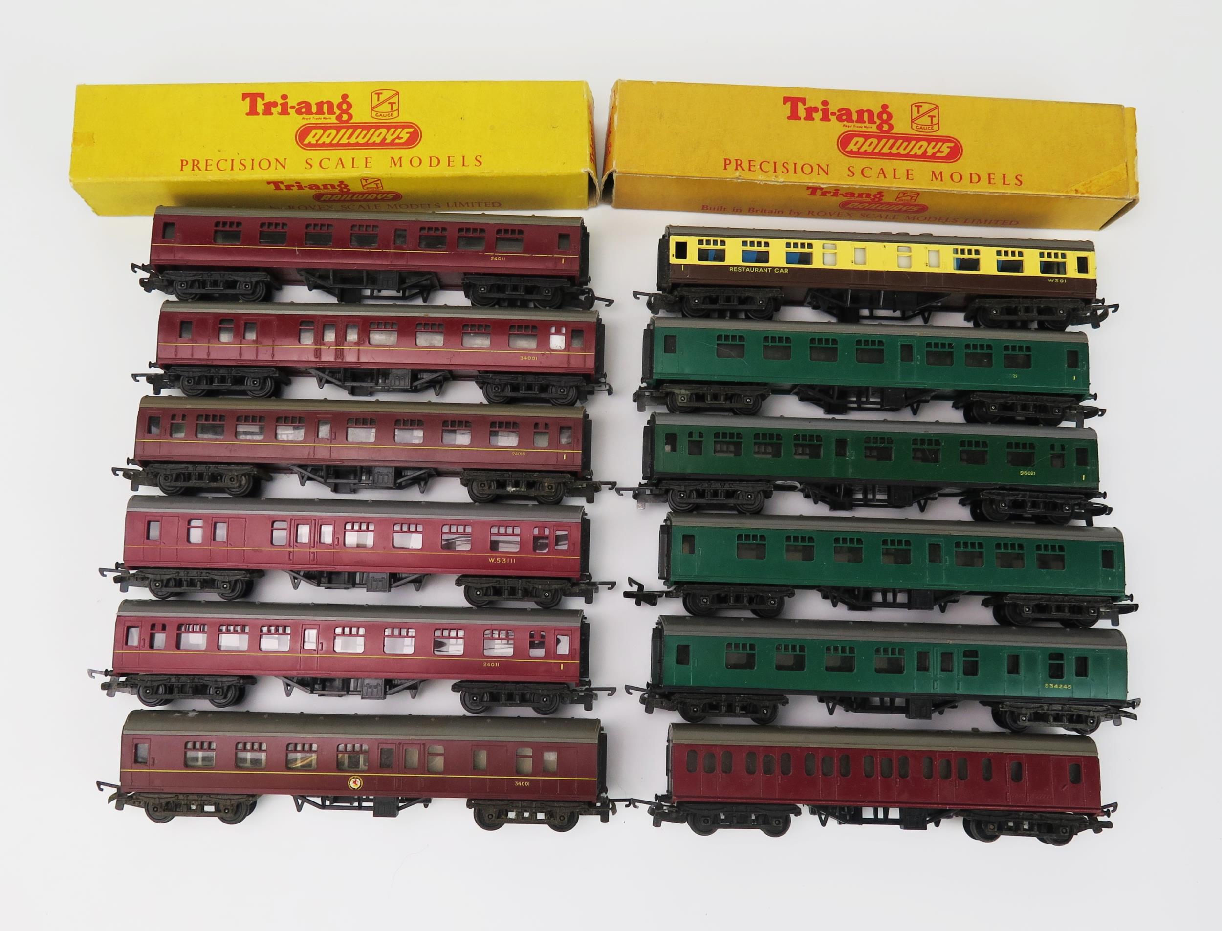 Triang Railways TT Gauge Passenger Coaches, two in incomplete boxes