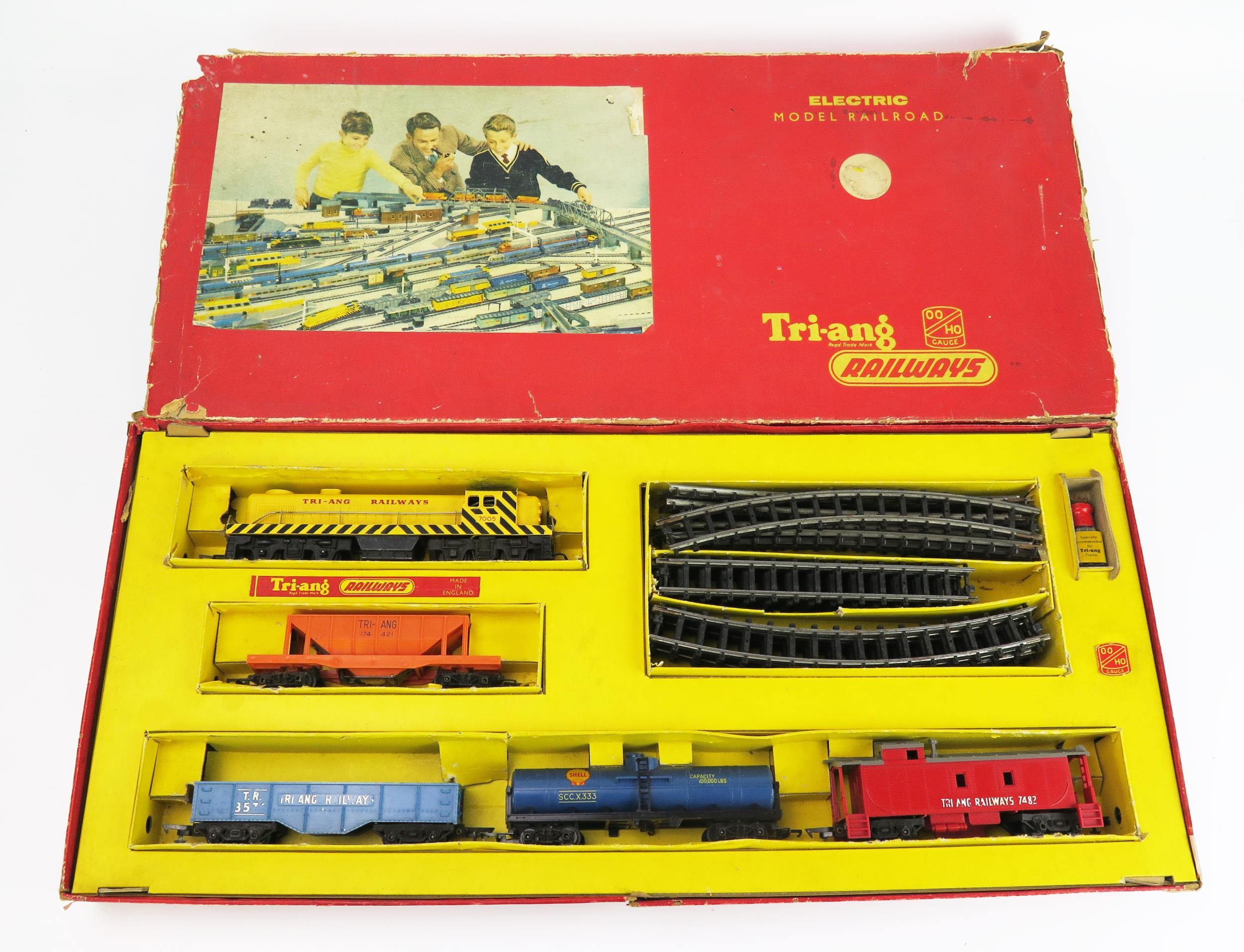 Rare Triang Railways OO Gauge R3N Transcontinental Freight Train Set - with R155 BO-BO Switcher