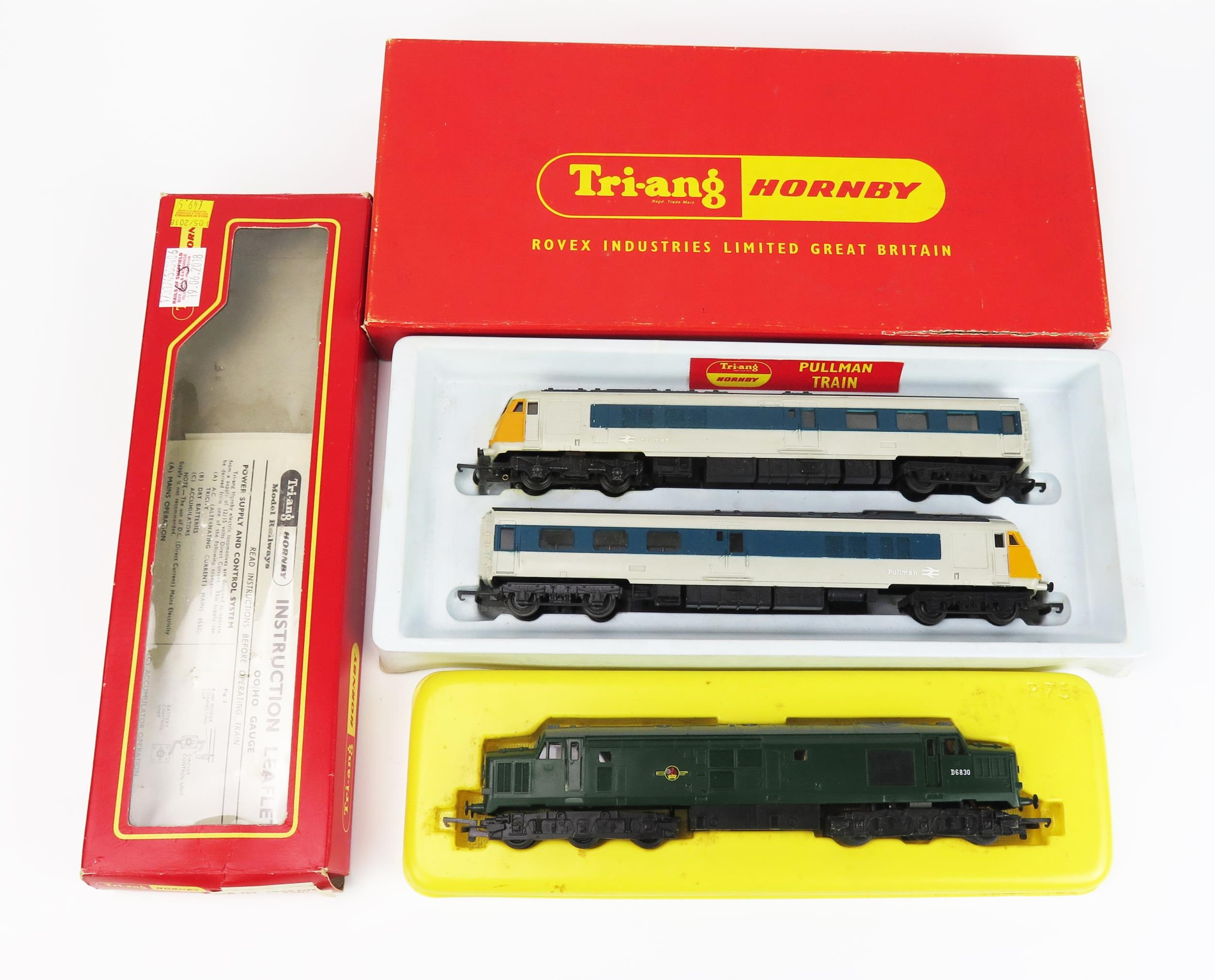 Triang Hornby OO Gauge Diesel Loco pair - (1) R555C Pullman Train 2 Car Set (2) R751 Co-Co Class
