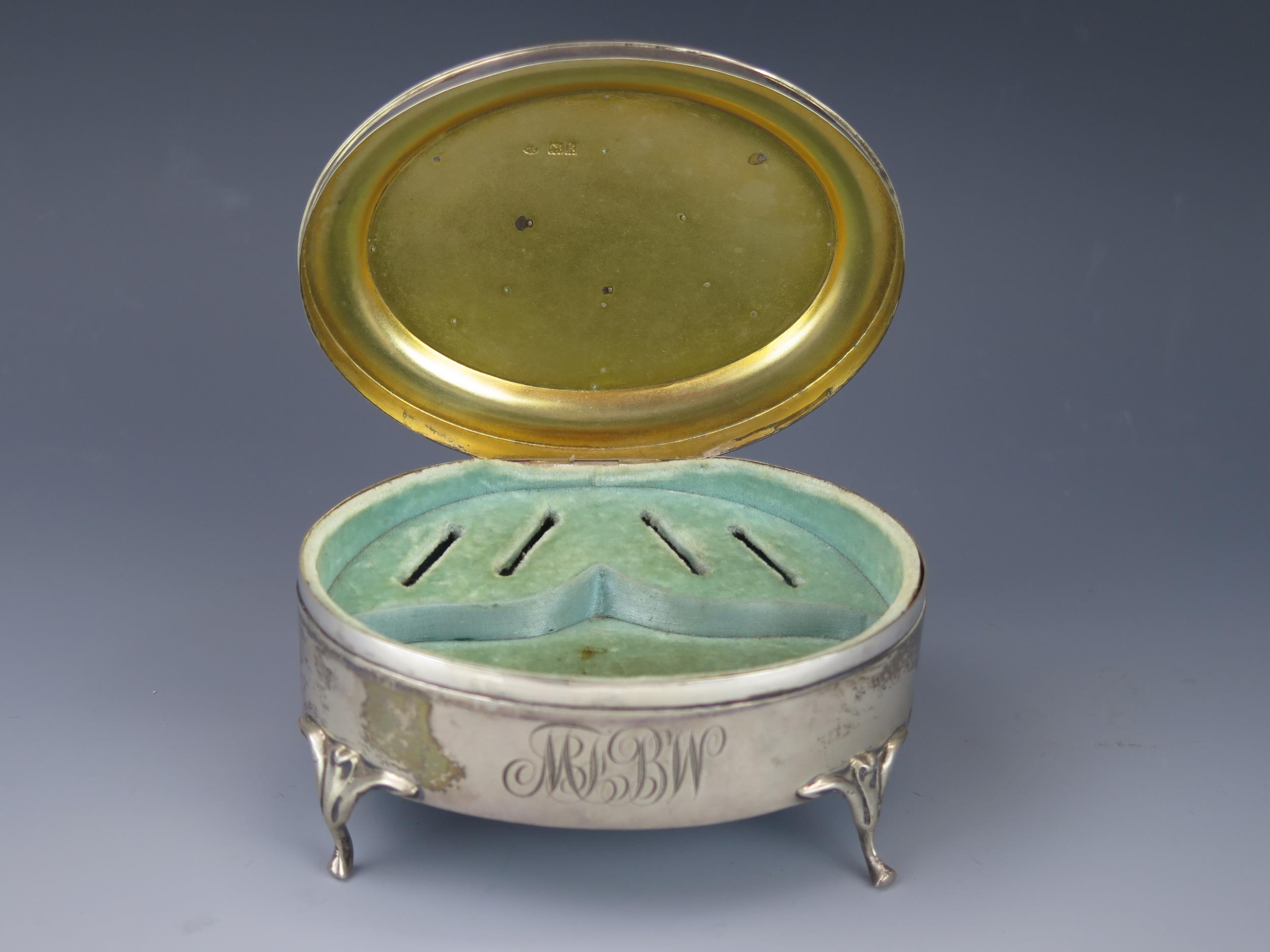 An Edward VII silver jewellery casket, maker William Comyns Sons, London, 1905, initialled, of - Image 3 of 4