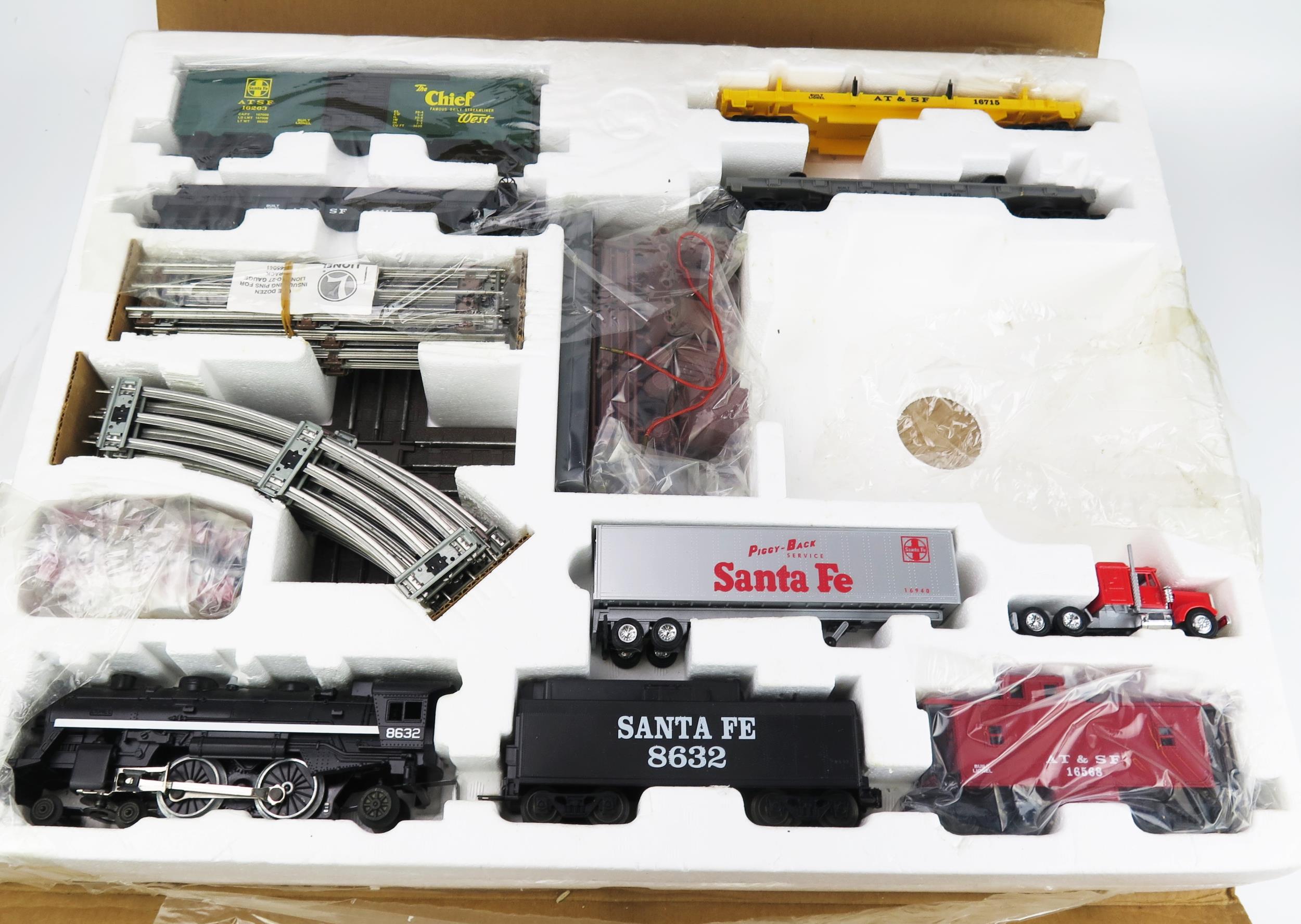 Lionel Trains O / O-27 Gauge 6-11900 Santa Fe Special Freight Set Electric Train Set with 4-4-2 Loco - Image 2 of 7