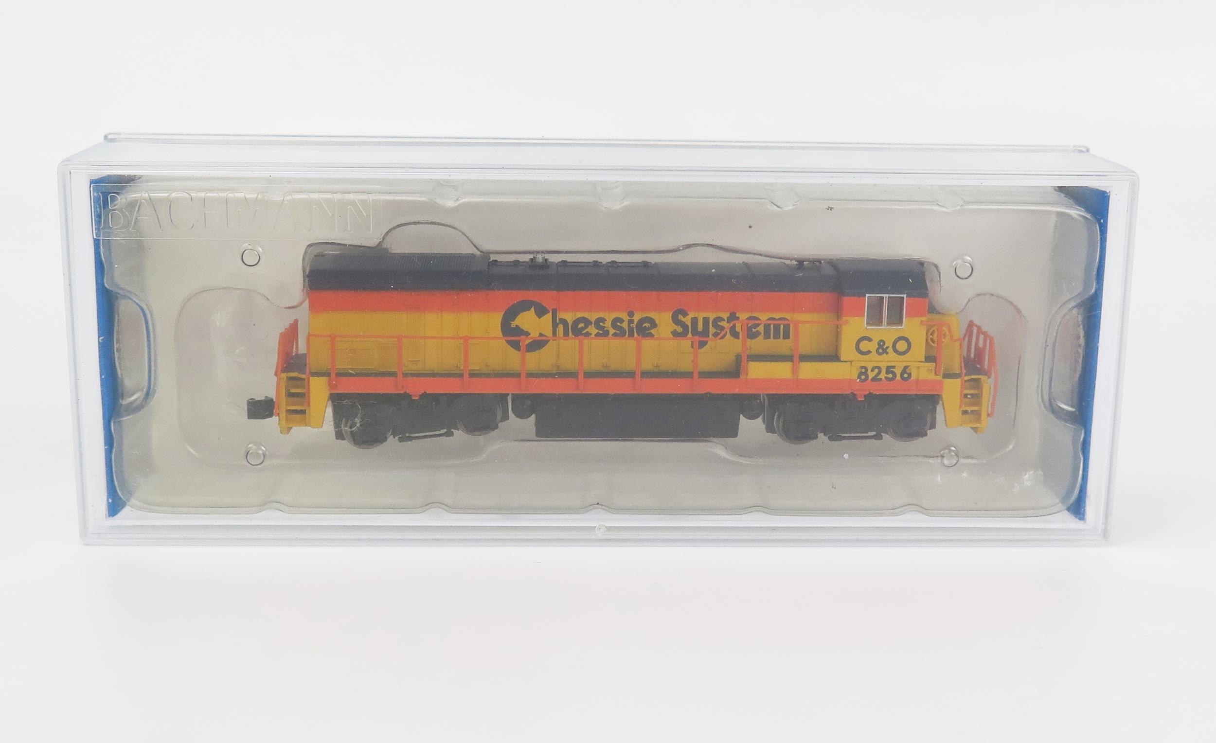 Bachmann N Gauge 61353 GE B23/B30-7 Diesel Loco "Chessie System" - excellent in box