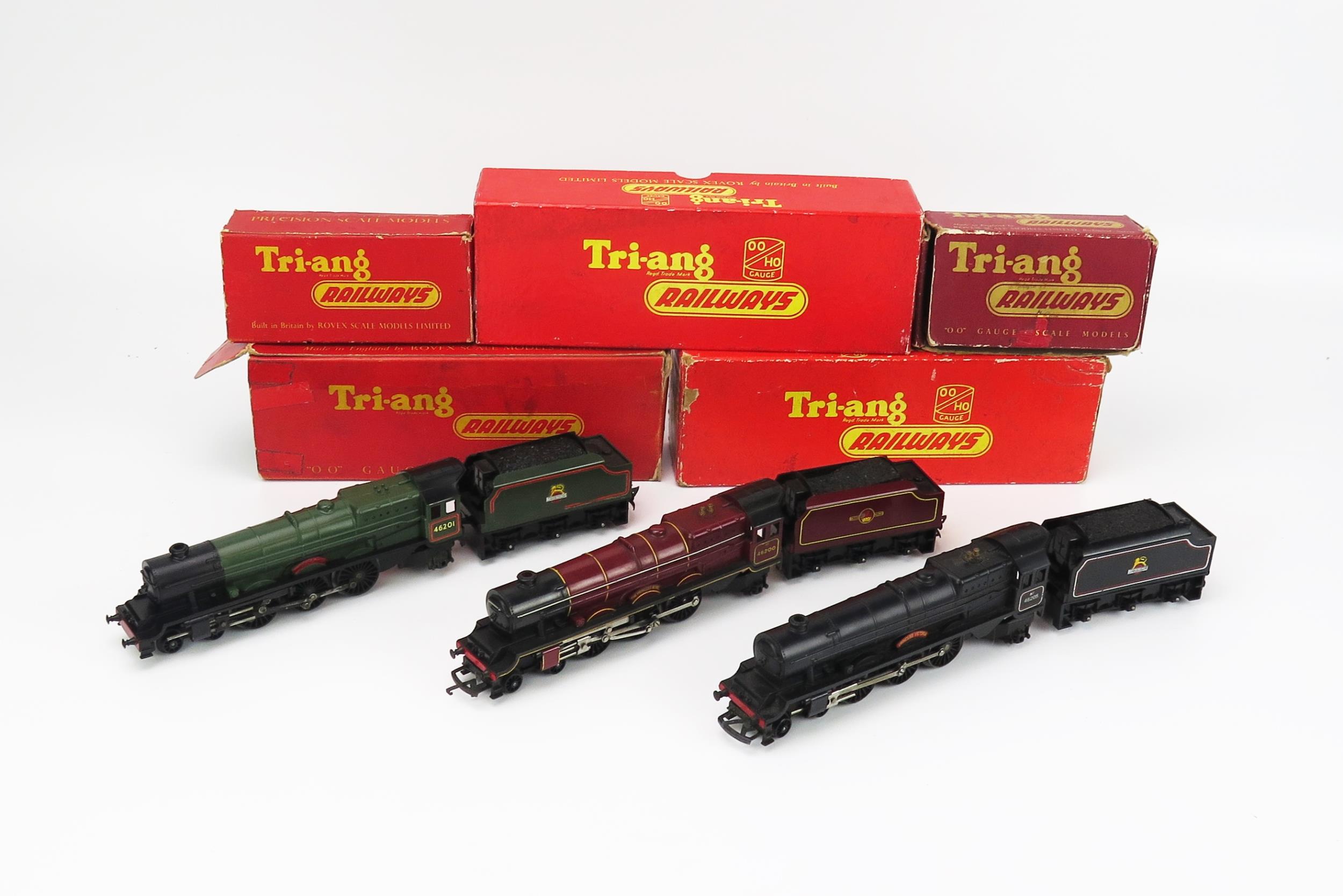 Triang Railways OO Gauge 4-6-2 Princess Class Locomotive and Tender trio - (1) R50 "Princess