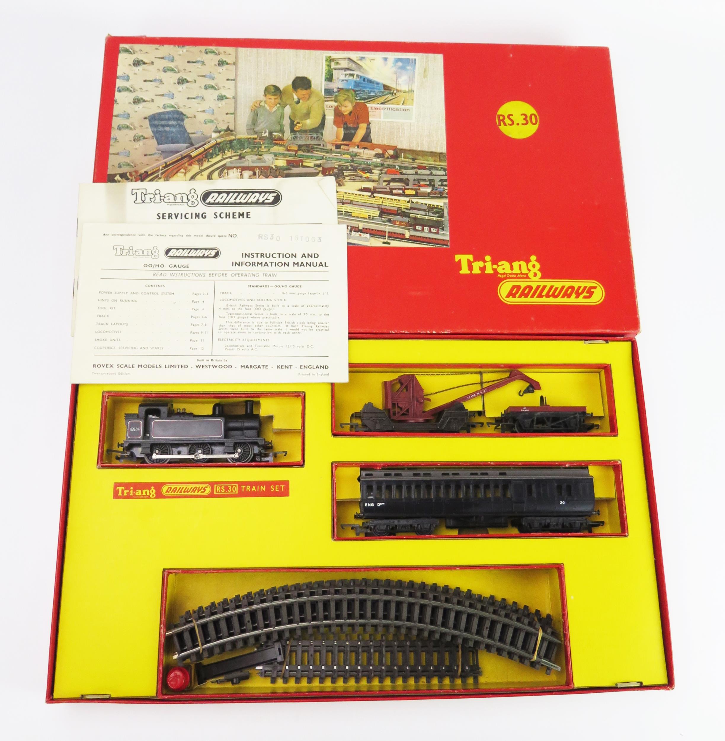 Triang Railways OO Gauge RS30 Freight Train Set with R52 Jinty Goods Train - excellent in very