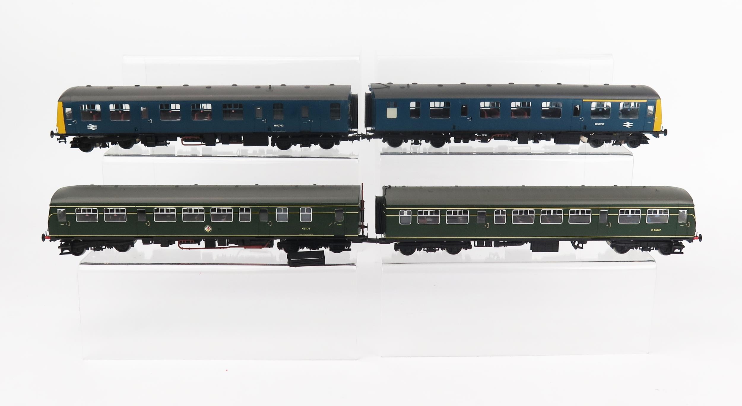 Bachmann DMU Train Pair - (1) 31-635 Craven Class 105 DMU BR Blue, (2) 32-900C Class 108 DMU 2 Car