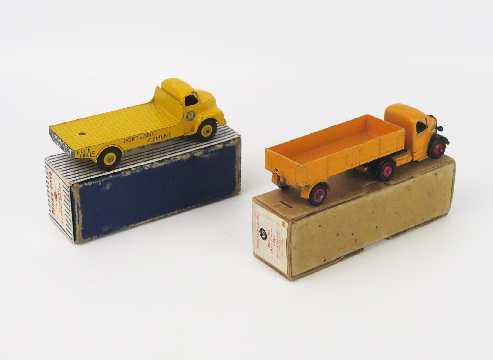 Dinky Commercial Vehicle Pair - (1) 521 Bedford Articulated Lorry - yellow, black wings, red - Image 2 of 2