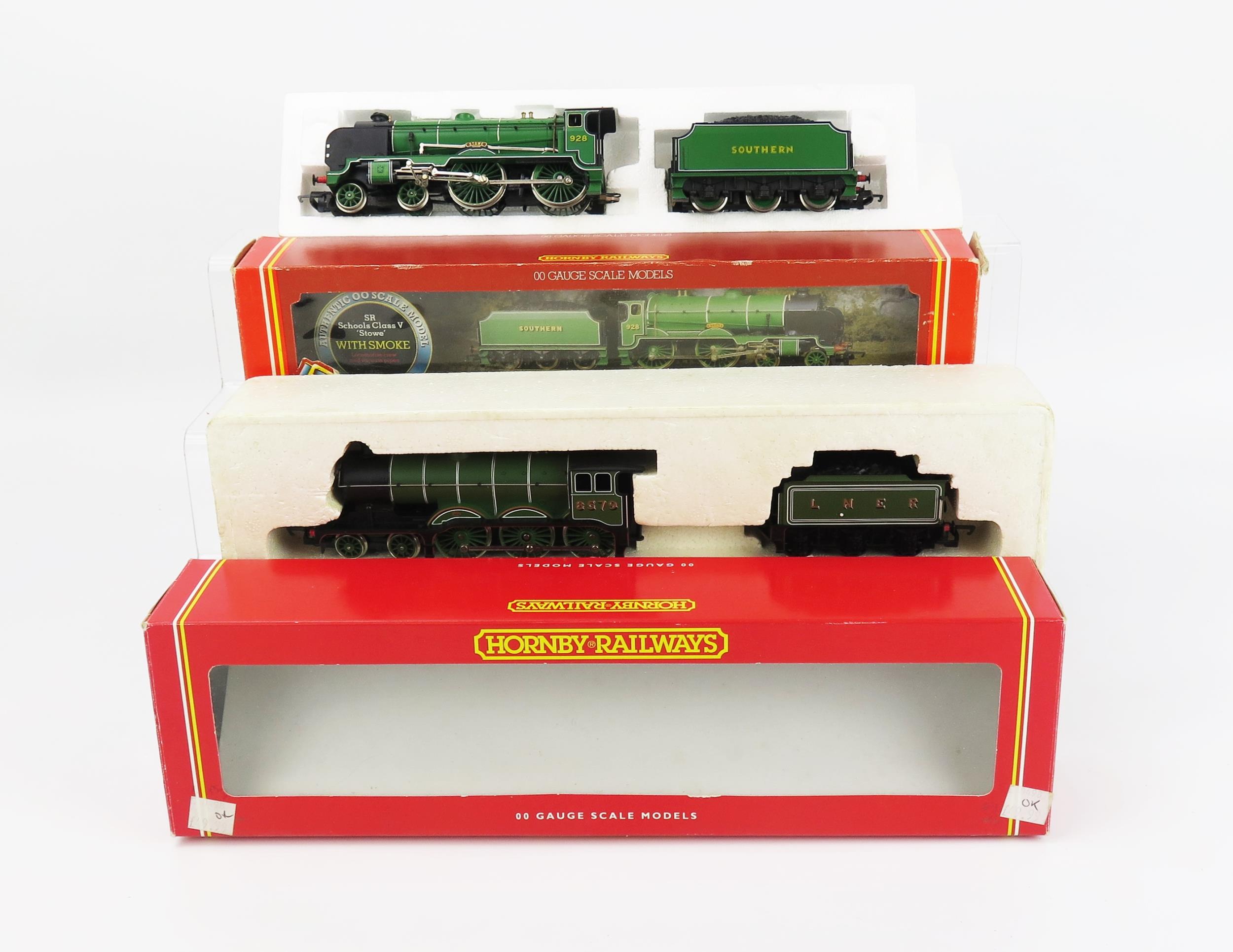 Hornby Railways OO Gauge 4-6-0 Loco and Tender pair - (1) R284 LNER Class B12/3 8579, (2) R380 SR