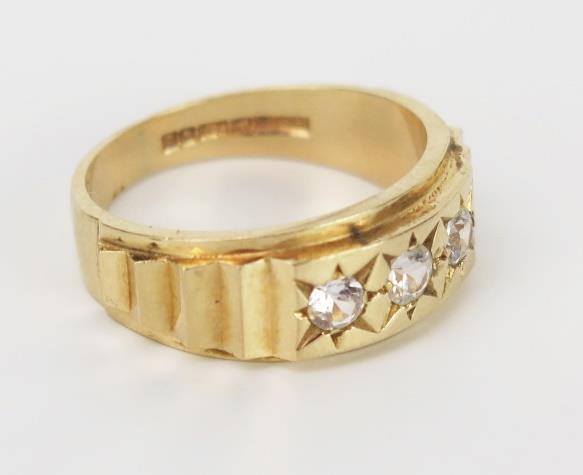 A 9ct Gold and White Stone Ring, hallmarked Sheffield, size P.75, 5.2g - Image 2 of 2