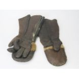 A pair of brown leather combination gauntlet/mittens, the zip pull stamped 'Talon, Hookless',