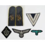 A pair of Gros Deutschland infantry regiments epaulettes, and four other cloth badges.