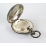 A George V silver circular sovereign holder, maker Aaron Dennison, Birmingham, 19113.5cm diameter,