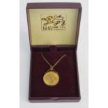 An Elizabeth II Gold Sovereign 1967, in loose pendant mount and on a 18" fine chain,10g gross