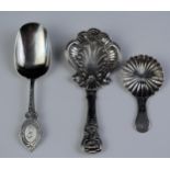 A George III silver caddy spoon, maker John Lawrence & Co, Birmingham 1816, with lobed circular