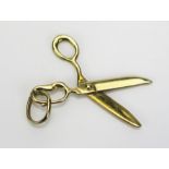 A 9ct Gold Pair of Articulated Scissors Charm, suspension loop stamped 375, .86g