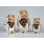 A QEII Silver Family of Three Owls with enamel decoration, largest 4cm high, Sheffield marks, 62.1g