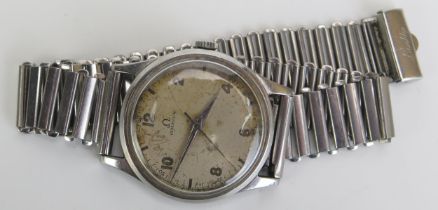 A Gent's OMEGA WWII Period Steel Cased Wristwatch, 18 jewel manual wind movement no. 9649522 (1939),