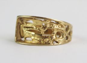 A 14ct Gold Modernist Ring, stamped 585, 9.5mm widest point, size L, 3.6g