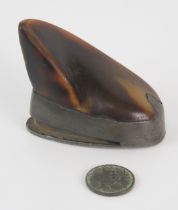 A deer slot and pewter mounted snuff mull, 9cm long, a George III farthing, 1806.