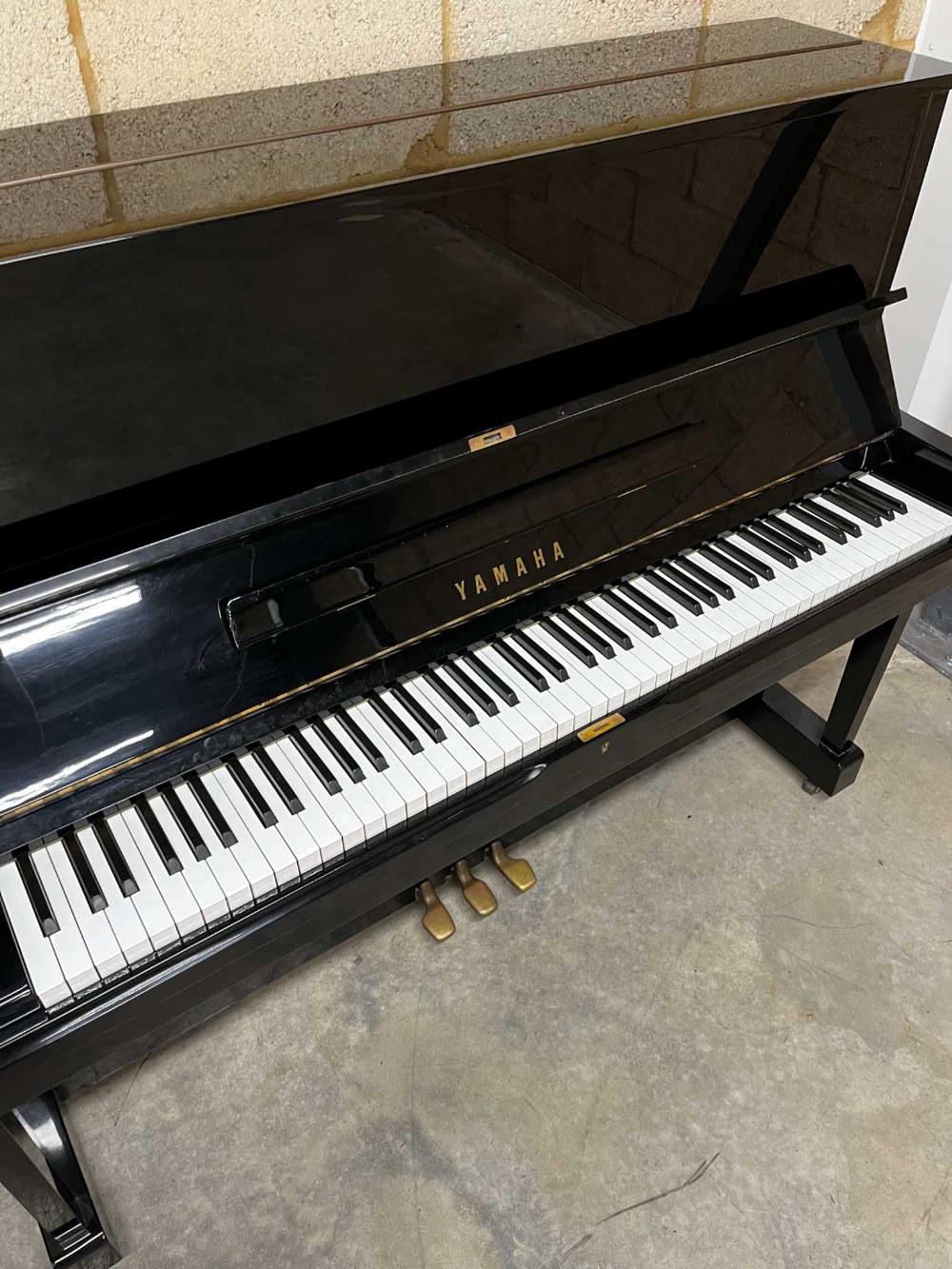 Yamaha (c1975) A Model U1 upright piano in a traditional bright ebonised case. - Image 2 of 4