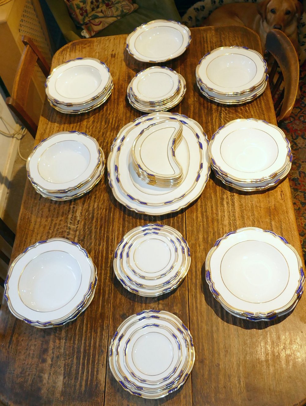 A Spode Copeland dinner service, pattern number 9688 in cobalt blue and gilt, an early variation