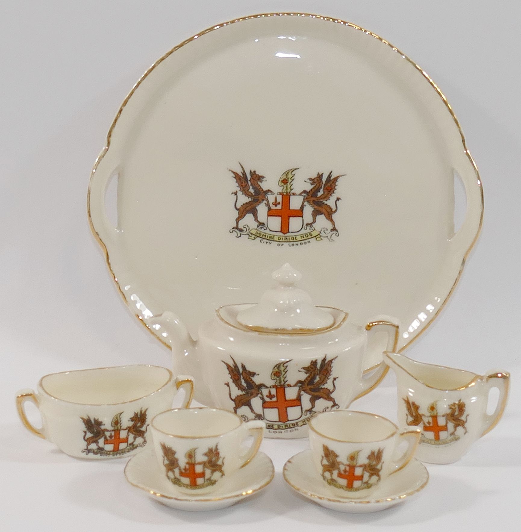 A collection of crested china, including a Vienna City of London teaset, a Willow Art Eton vase, a - Image 7 of 8