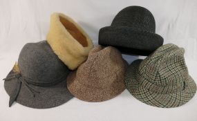 A collection of 11 ladies vintage hats including a Harrods grey straw hat, six pairs of ladies