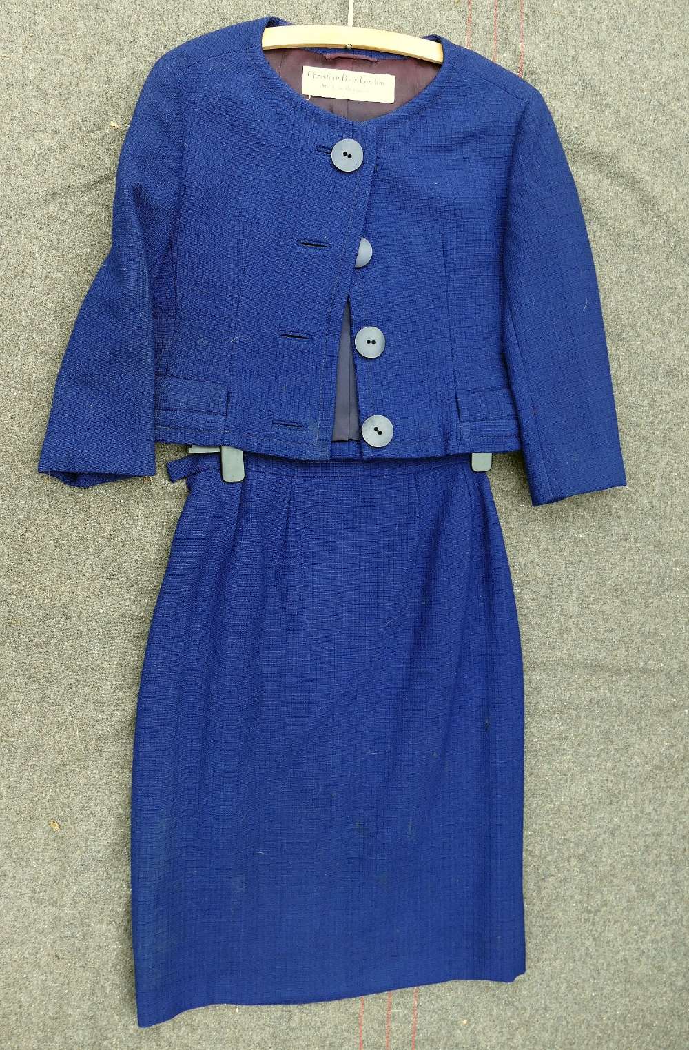 A vintage Christian Dior navy blue suitCONDITION REPORTS & PAYMENT DETAILSIMPORTANT * Descriptions