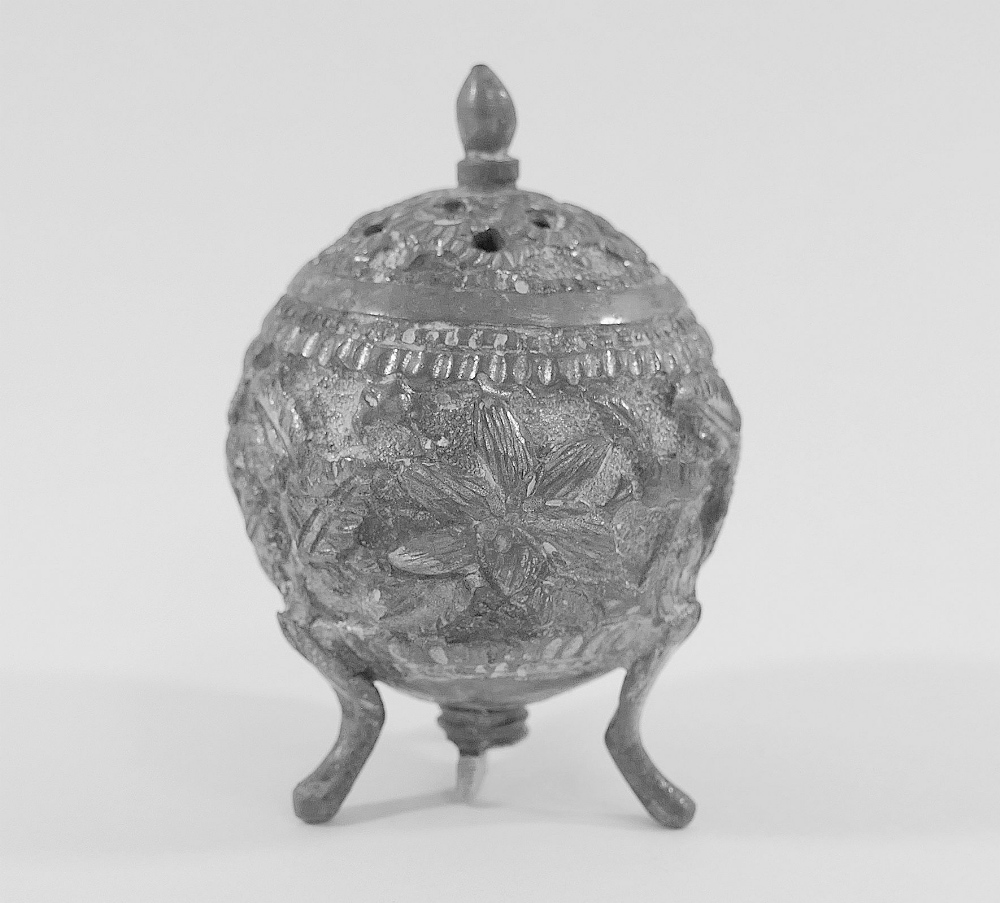 This lot has been withdrawn - A pair of Indian silver egg-shaped pepperettes/pounce pot, another - Image 2 of 3