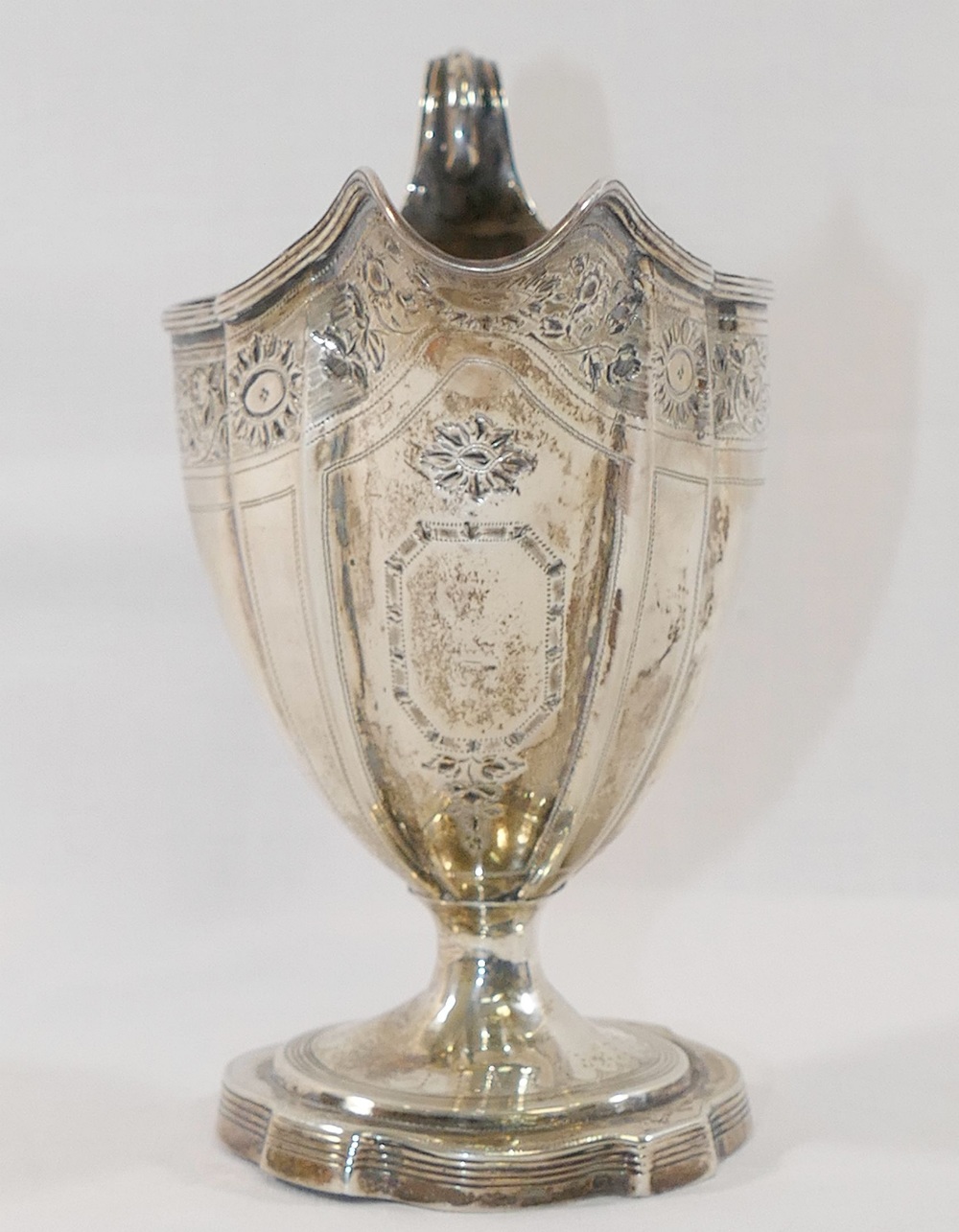 A George III silver pedestal cream jug, London 1813, by Charles Hougham, 13.5cm high, 4.71ozt, 146. - Image 4 of 4