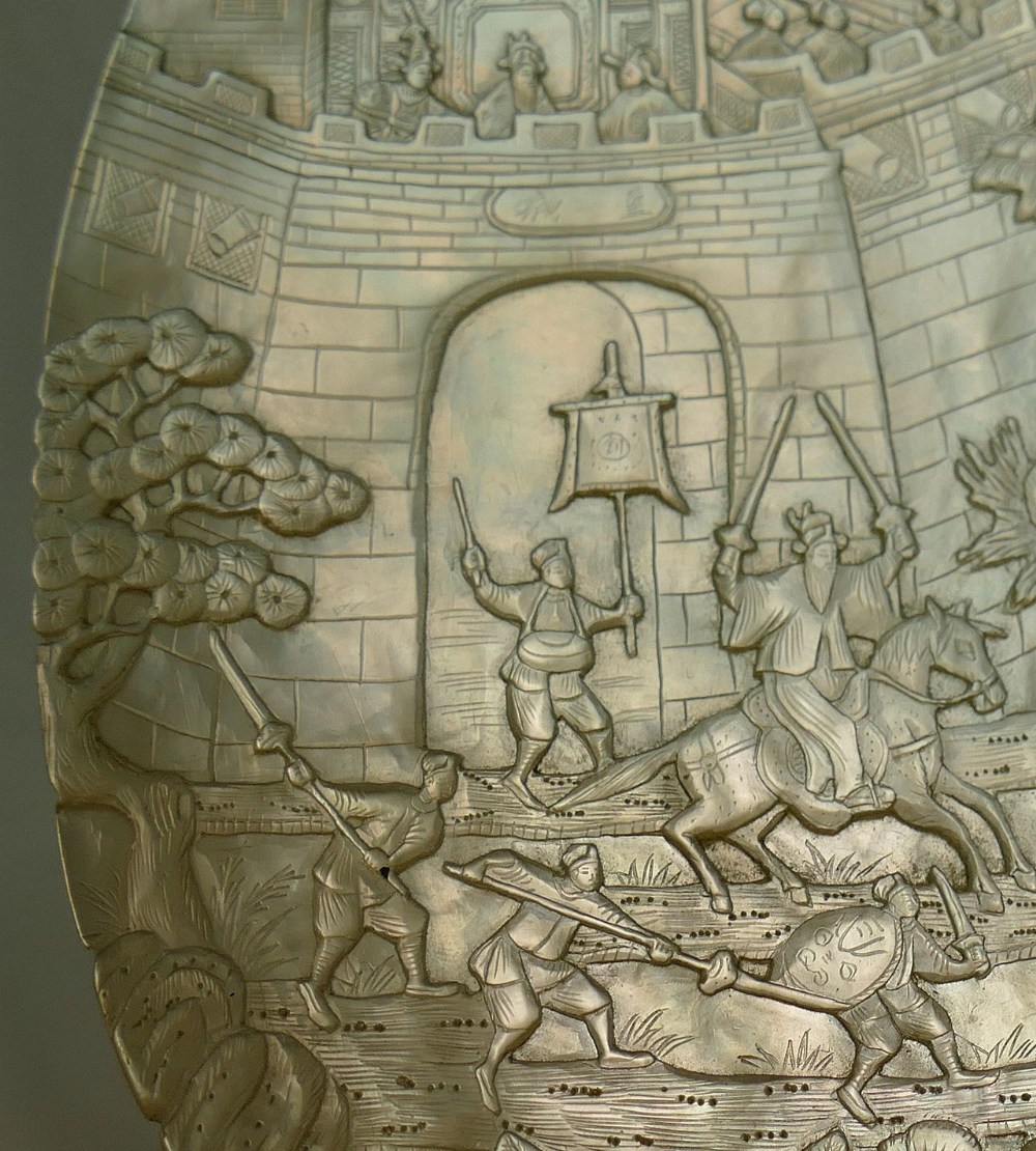 A large Chinese carved mother of pearl shell intricately decorated with a battle scene amongst - Image 3 of 7