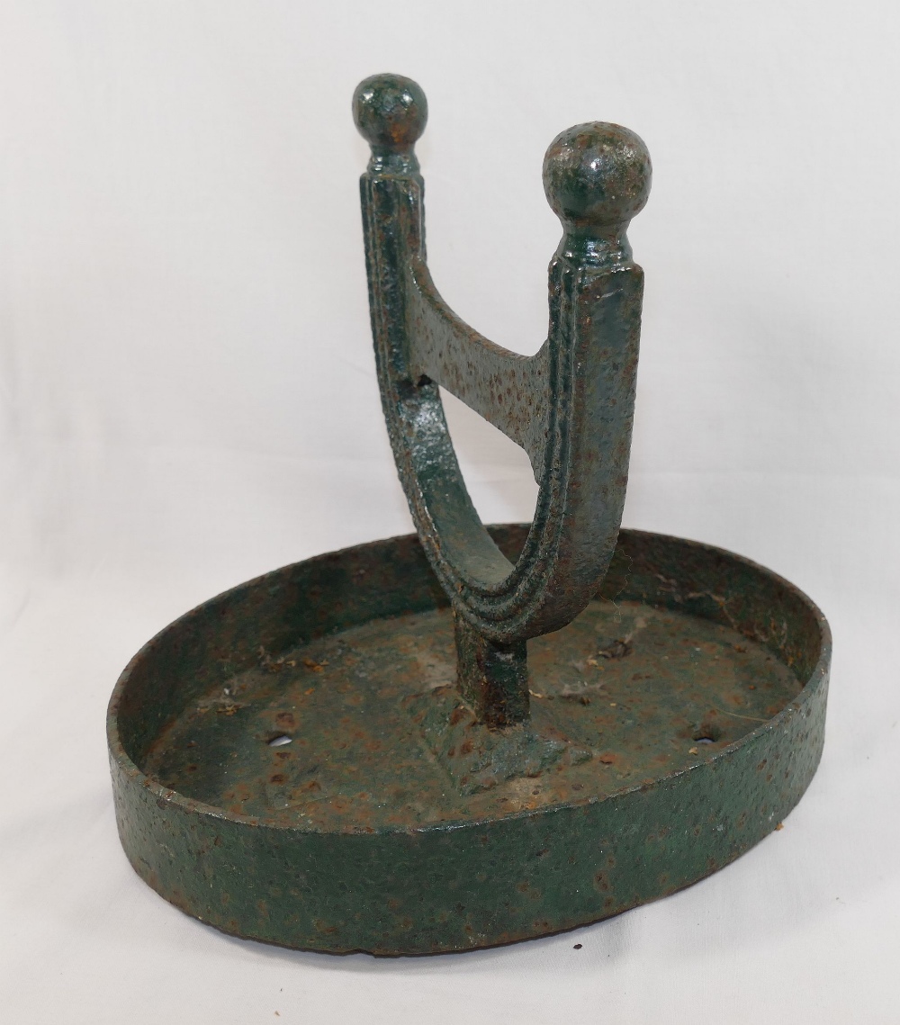 A 19th century Scottish green painted cast iron horseshoe-shaped boot scraper by Carron Co. of - Image 2 of 3