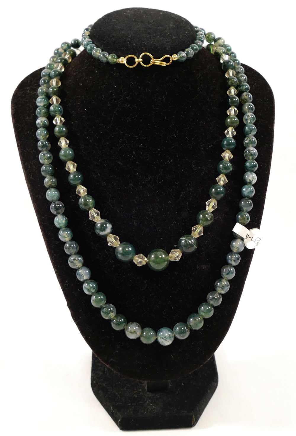 A selection of moss agate jewellery comprised of two beaded necklaces, two rings stamped 'SILVER', - Image 2 of 3