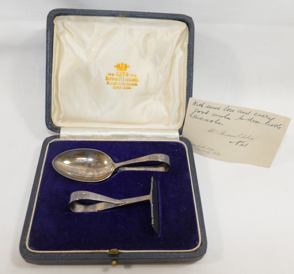 A George VI silver babies pusher and feeder spoon, Sheffield 1931, combined weight 1.41ozt, 44g, - Image 2 of 2