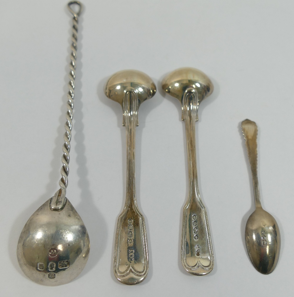 A pair of Victorian fiddle and thread pattern silver mustard spoons, London 1854,  and two other - Image 2 of 3