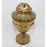 A George III silver gilt pounce pot, London 1801, maker's mark 'R.C', 8.8cm high, 2.49ozt, 77.4g