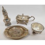 Four small silver items, comprised of a pepperette. mustard pot, ashtray and salt, combined weight