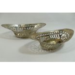 A pair of small late Victorian silver pierced boat-shaped baskets, Sheffield 1898,12cm long x 3.