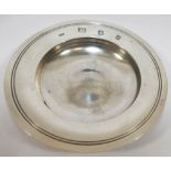 A small silver Tudor style dish, London 1965, 11.4cm diameter, 3.42ozt, 106.4g CONDITION REPORTS &