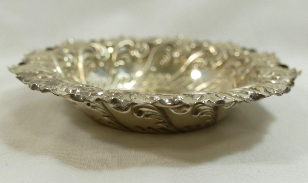 A late Victorian circular silver dish, Sheffield 1897, 14.5cm diameter, 2.87ozt, 89.2g CONDITION - Image 2 of 2