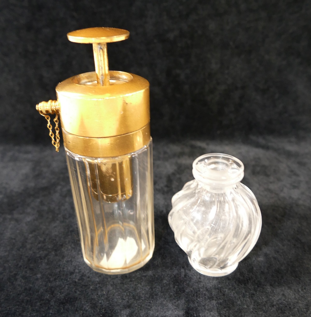 A L'Air du Temp glass scent bottle with spiral body, by Marc Lalique, signed to base, stopper - Image 3 of 3