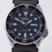 Seiko, a gents divers automatic wristwatch, 7526-0020, SKX007, box and papers.