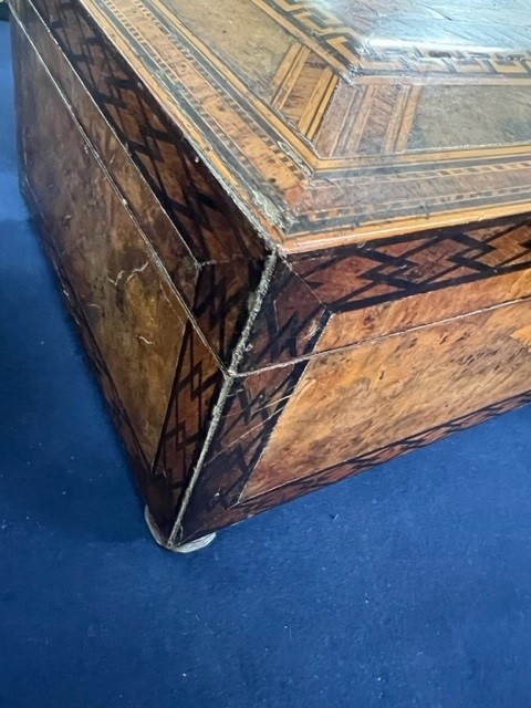 A Victorian walnut and parquetry inlaid sewing box the lid with a pictorial scene with a fitted tray - Image 8 of 12