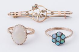 A mixed lot to include a 9ct yellow gold ring set with an oval cabochon cut white opal, 2.47gm, a