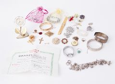 A mixed lot of costume jewellery & silver jewellery to include brooches, necklaces, 1/5th 9ct gold &