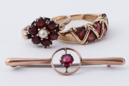 A mixed lot to include a 9ct yellow gold garnet & pearl ring, 3.30gm, a 9ct yellow gold ring set