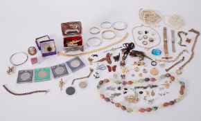 An interesting mixed lot to include costume jewellery, silver jewellery, a Cornish 1811 Penny,
