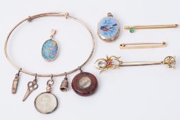 A mixed lot to include a 9ct yellow gold pendant set with an opal doublet, 1.62gm, a 15ct bar brooch