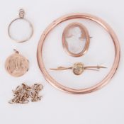 A mixed lot to include a rose gold bangle, 12.65gm, a 9ct gold locket, 4.17gm, a 9ct gold cameo, 5.