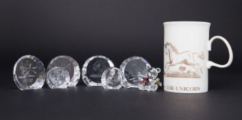 Swarovski Crystal Glass, a small collection of eight pieces including '1996 Annual Edition